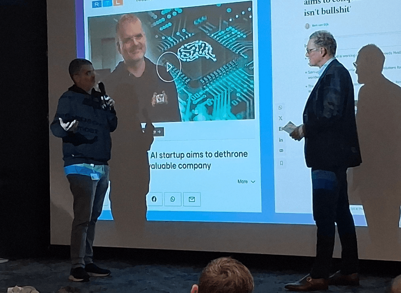 Bernardo Kastrup (left)