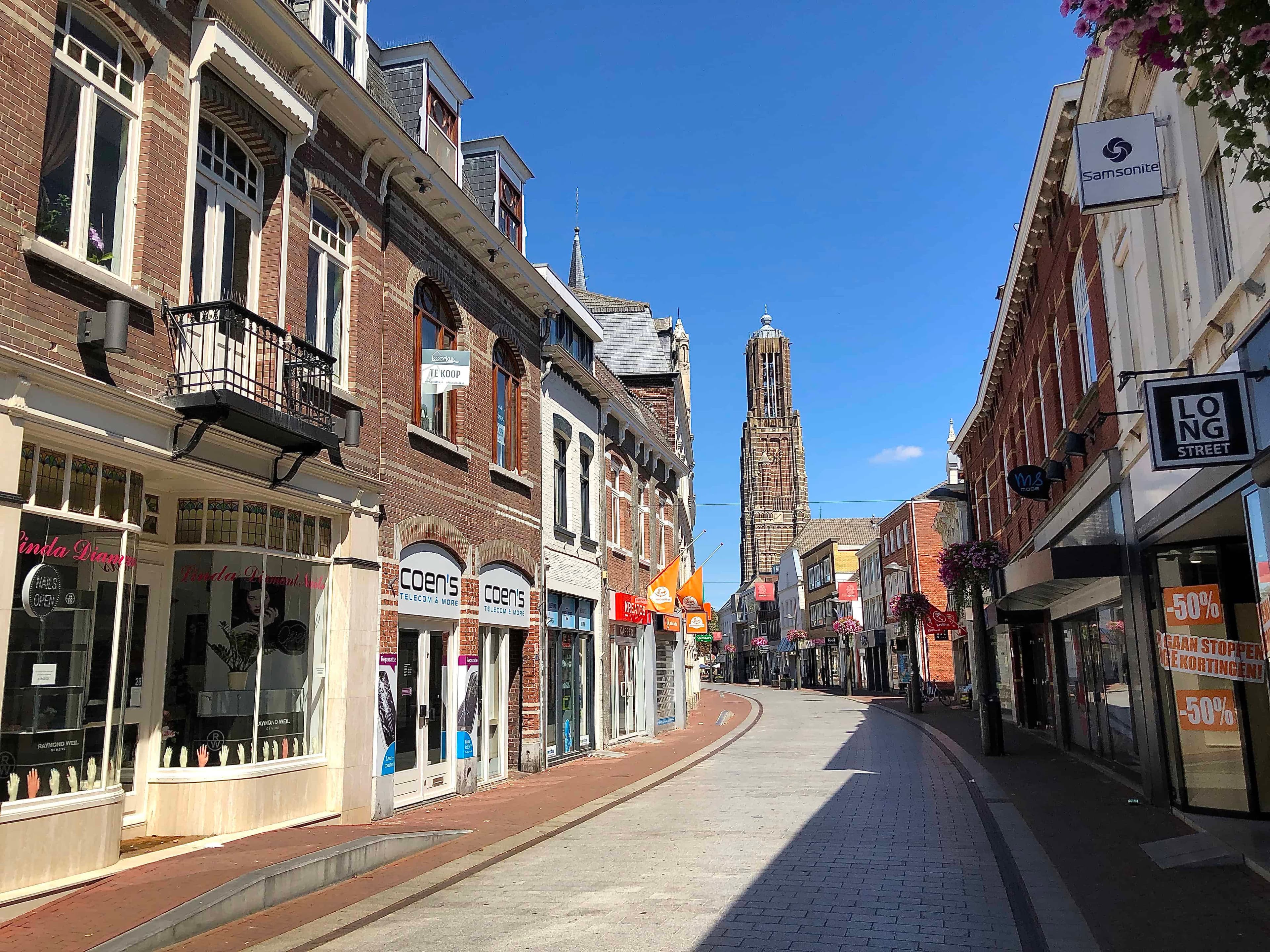 Toren_Martinuskerk_-_Weert_29022792687.jpg