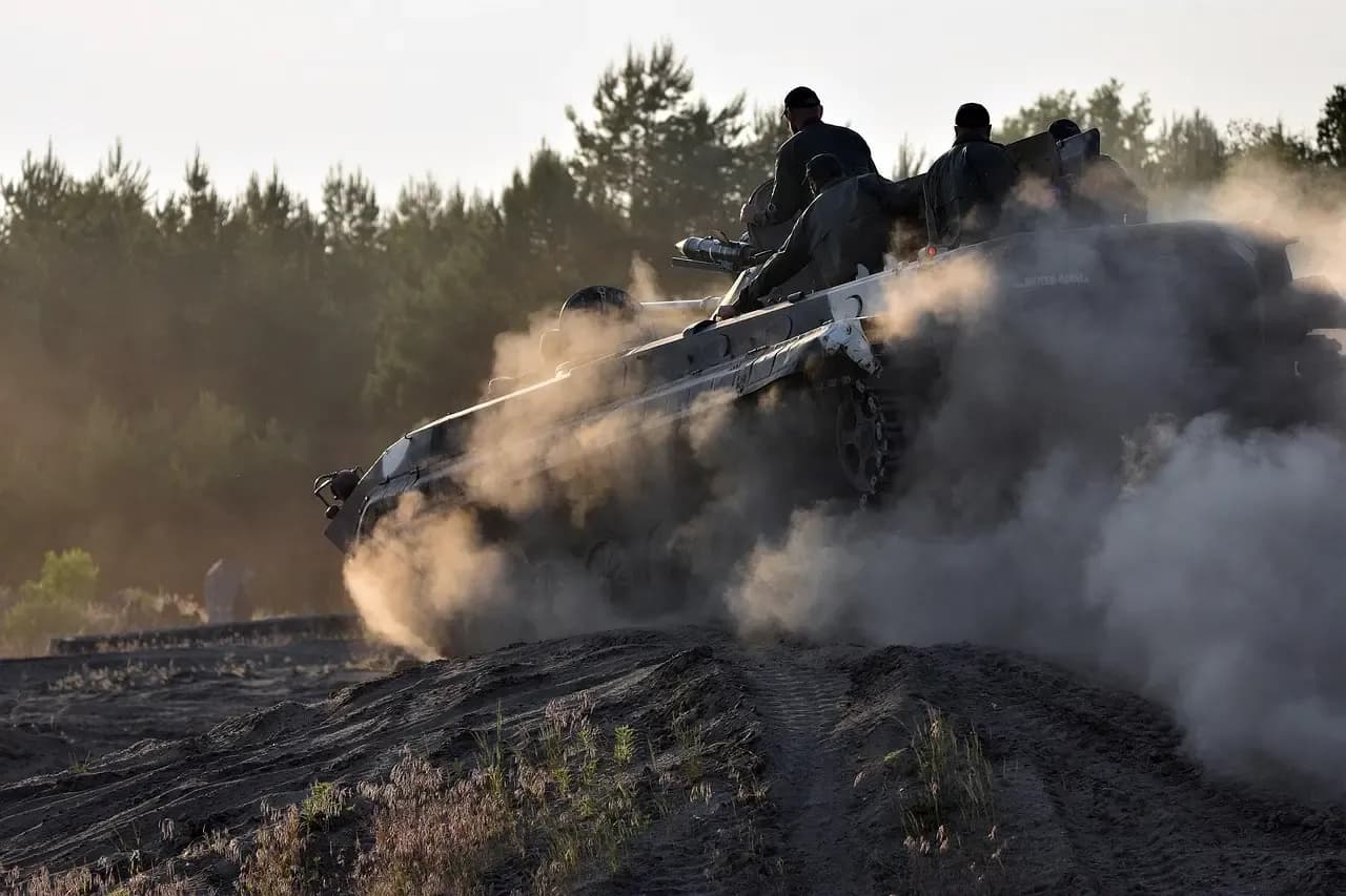 Hackers en militairen samen het slagveld op