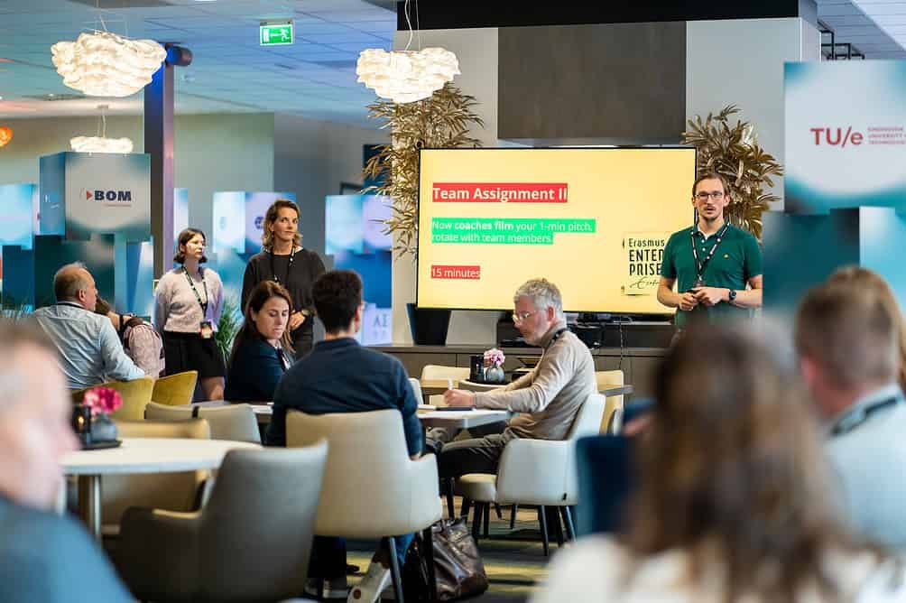 AI-Pitchcompetitie-workshop-How-to-pitch-01522-1004x669.jpg