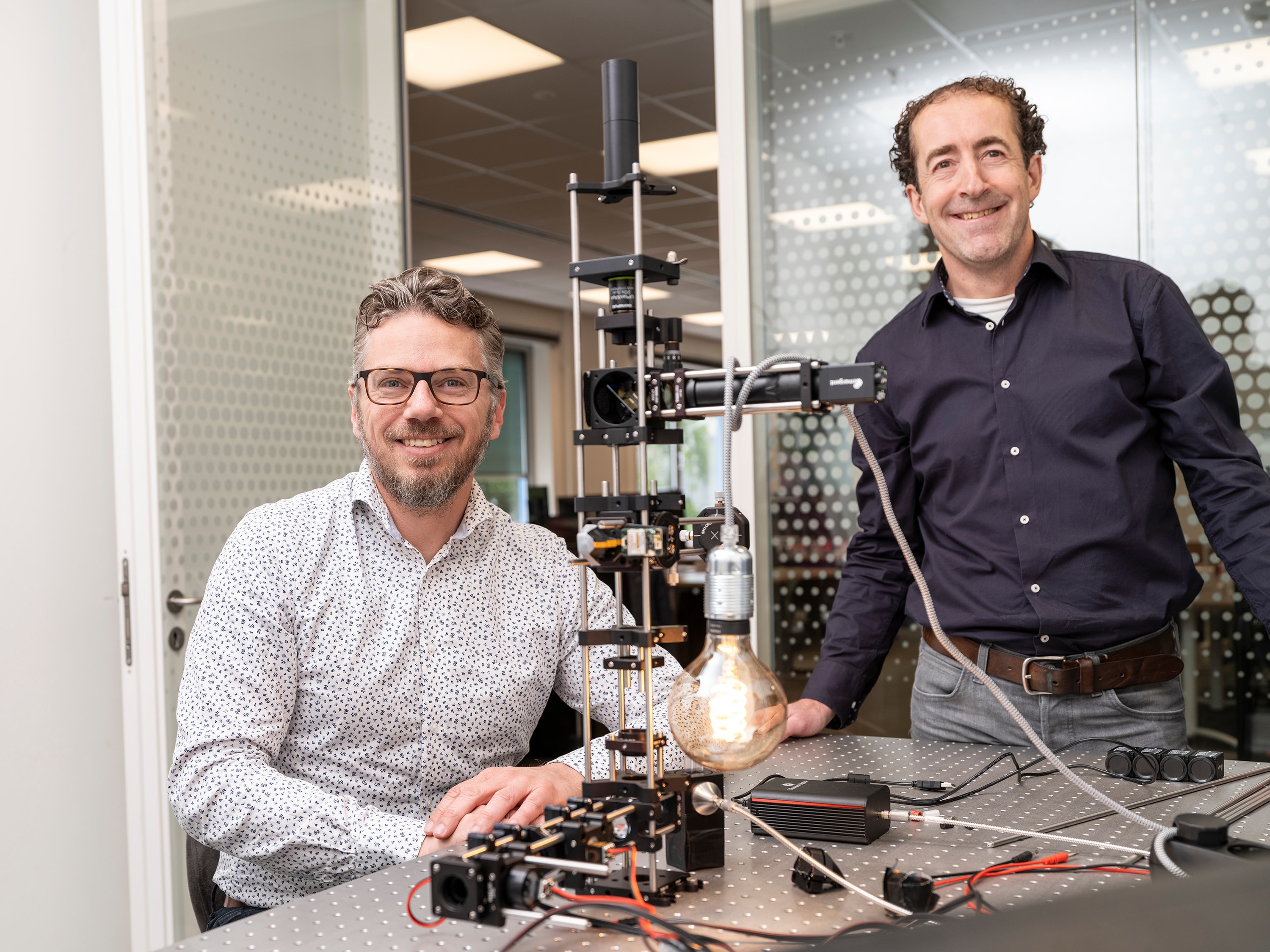 Caspar Pronk and Wouter Vijvers, Chromodynamics