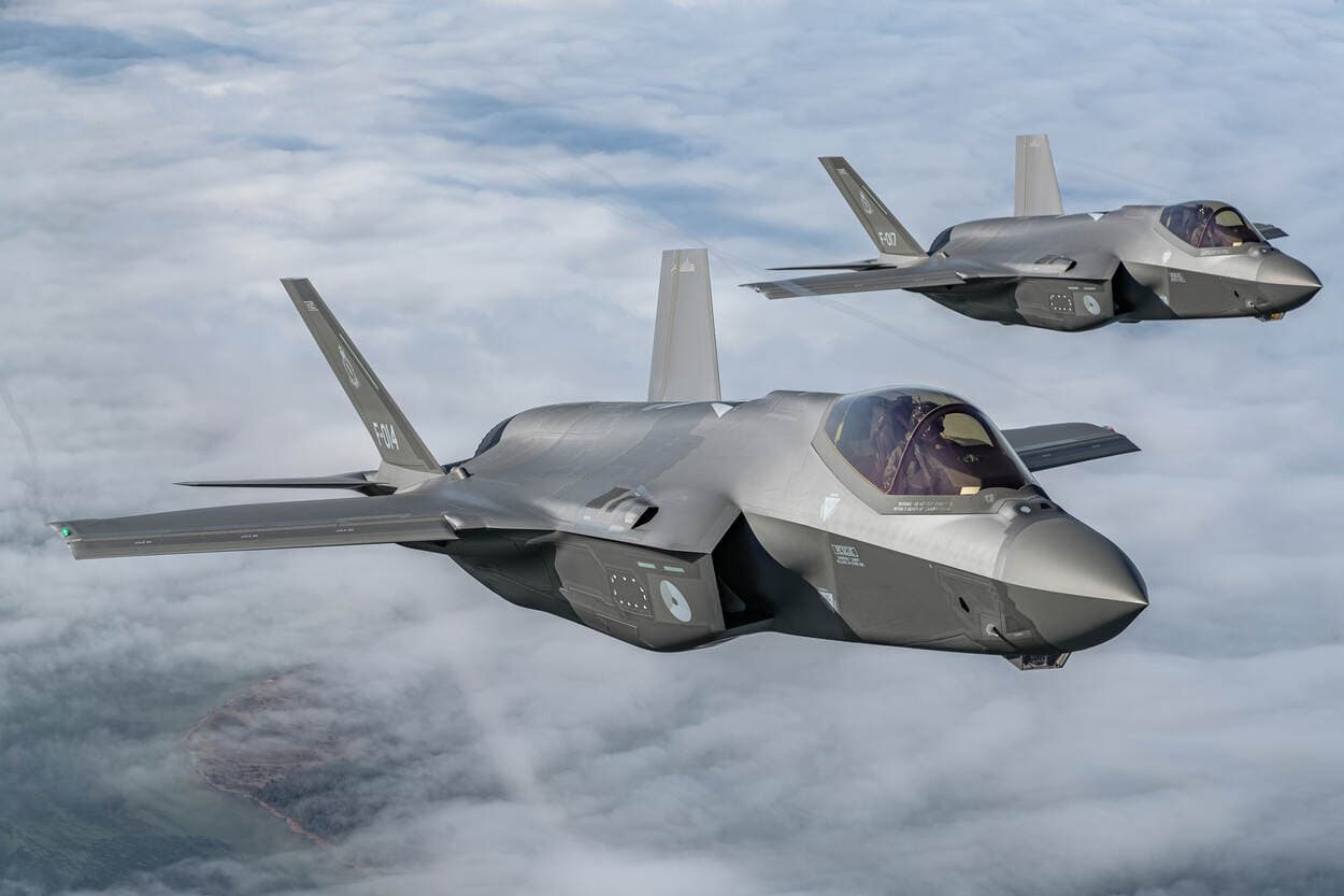 F35