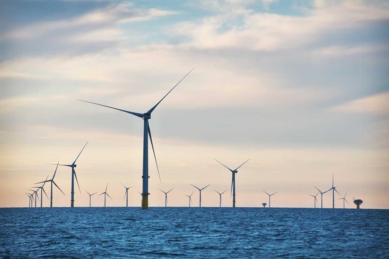 OMsShKEs-2021-09-17-triton-knoll-installation-aller-turbinen-des-offshore-windparks-abgeschlossen.jpg