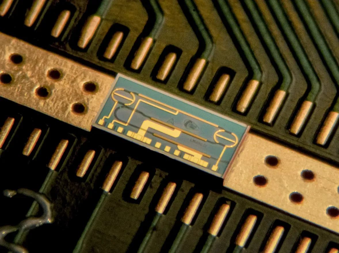 Pilot Photonics tunable laser detail