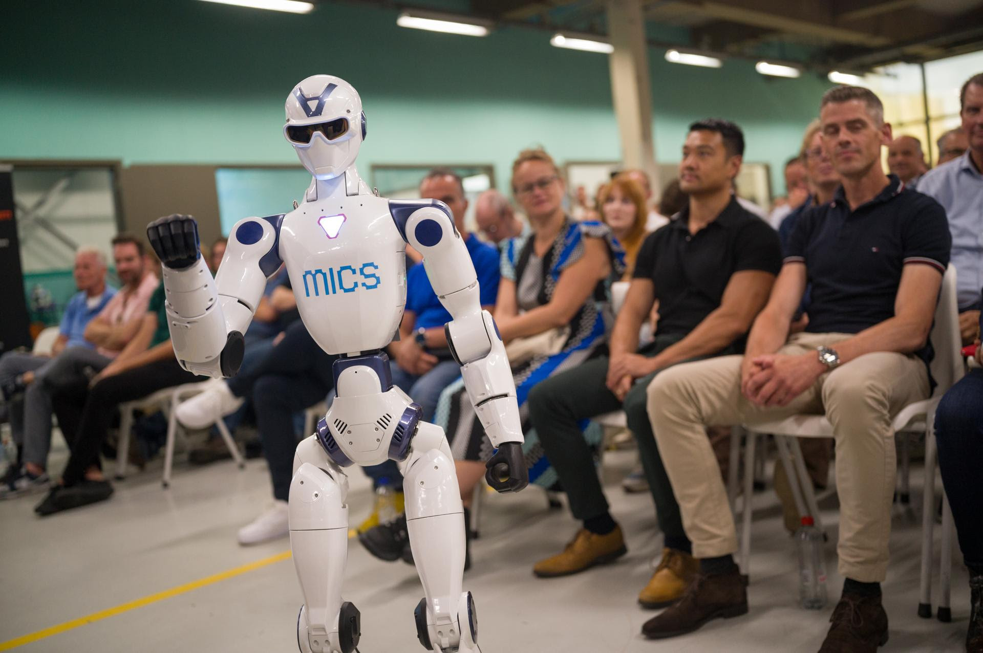 Humanoid Application Center geopend op MICS in Schiedam
