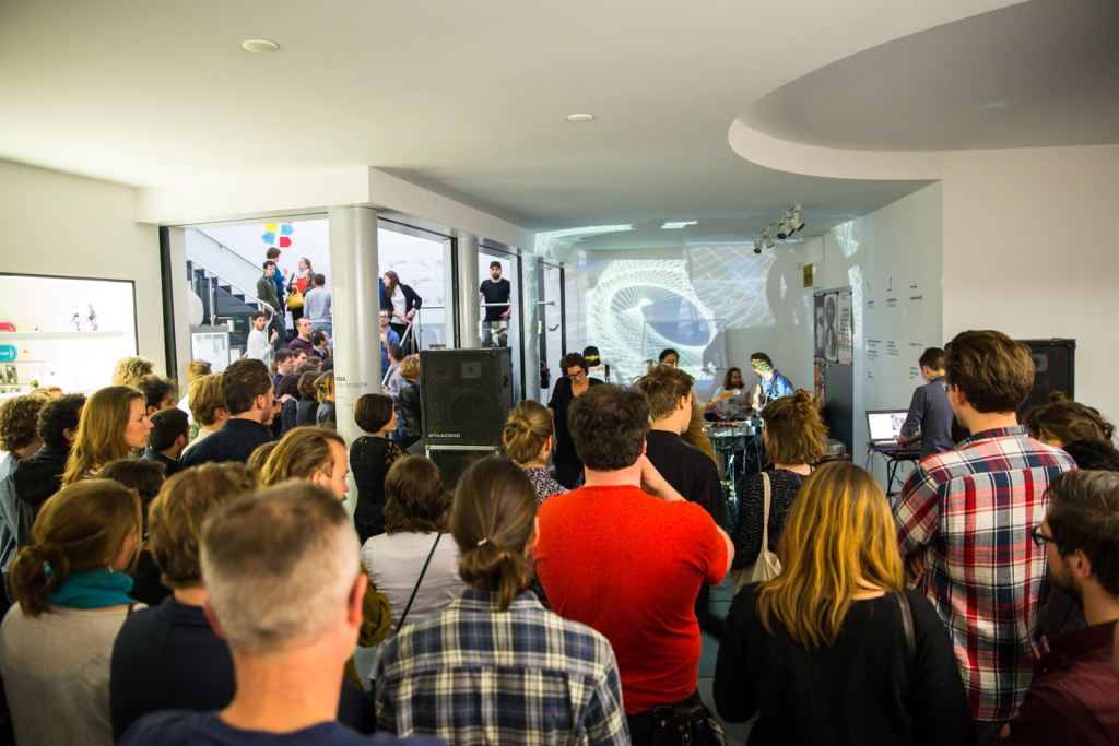 2015.04.11_YOUNG_ART_NIGHT_Van_Abbe_Museum_Eindhoven_NL_111