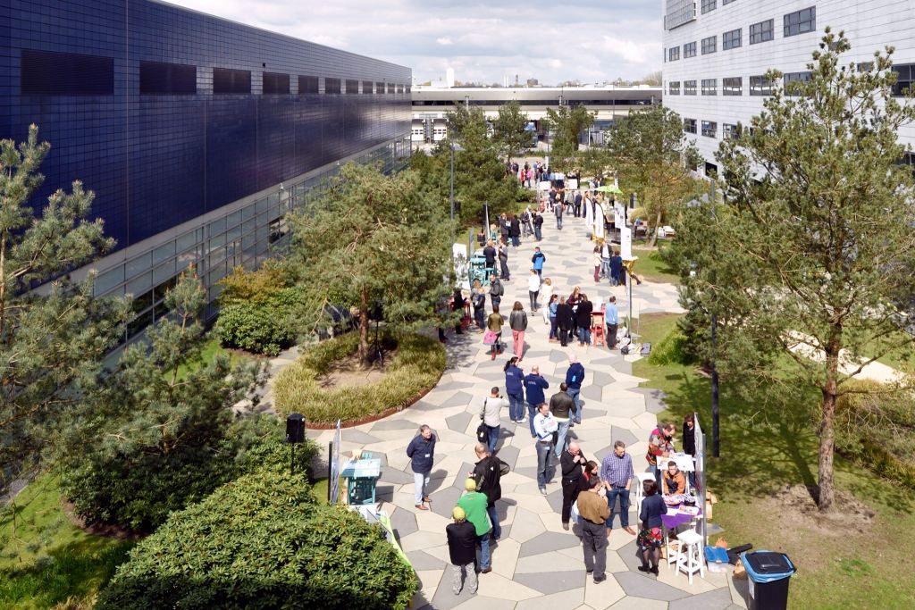 Volunteers Fair at ASML: all employees are invited to do 8 hours of volunteerswork during paid working hours.